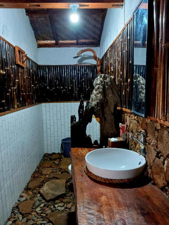 Tropical Jungle Lodge & Jungle Trekking Bukit Lawang Exterior photo