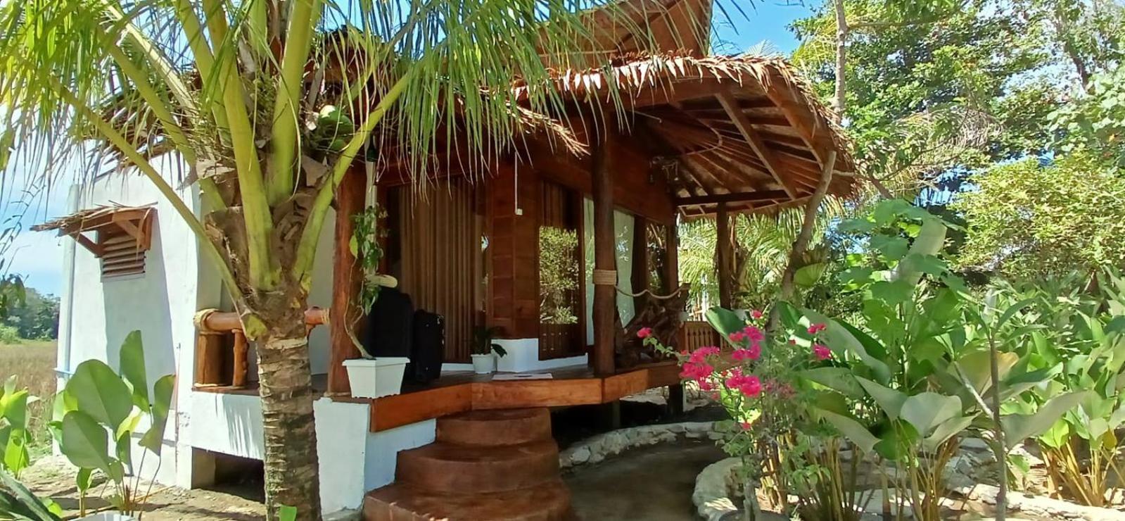 Tropical Jungle Lodge & Jungle Trekking Bukit Lawang Exterior photo
